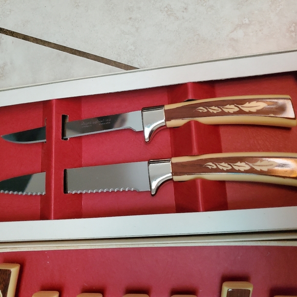 Vintage Sheffield English Cutlery 19 Piece Treasure Chest - Picture 5 of 8